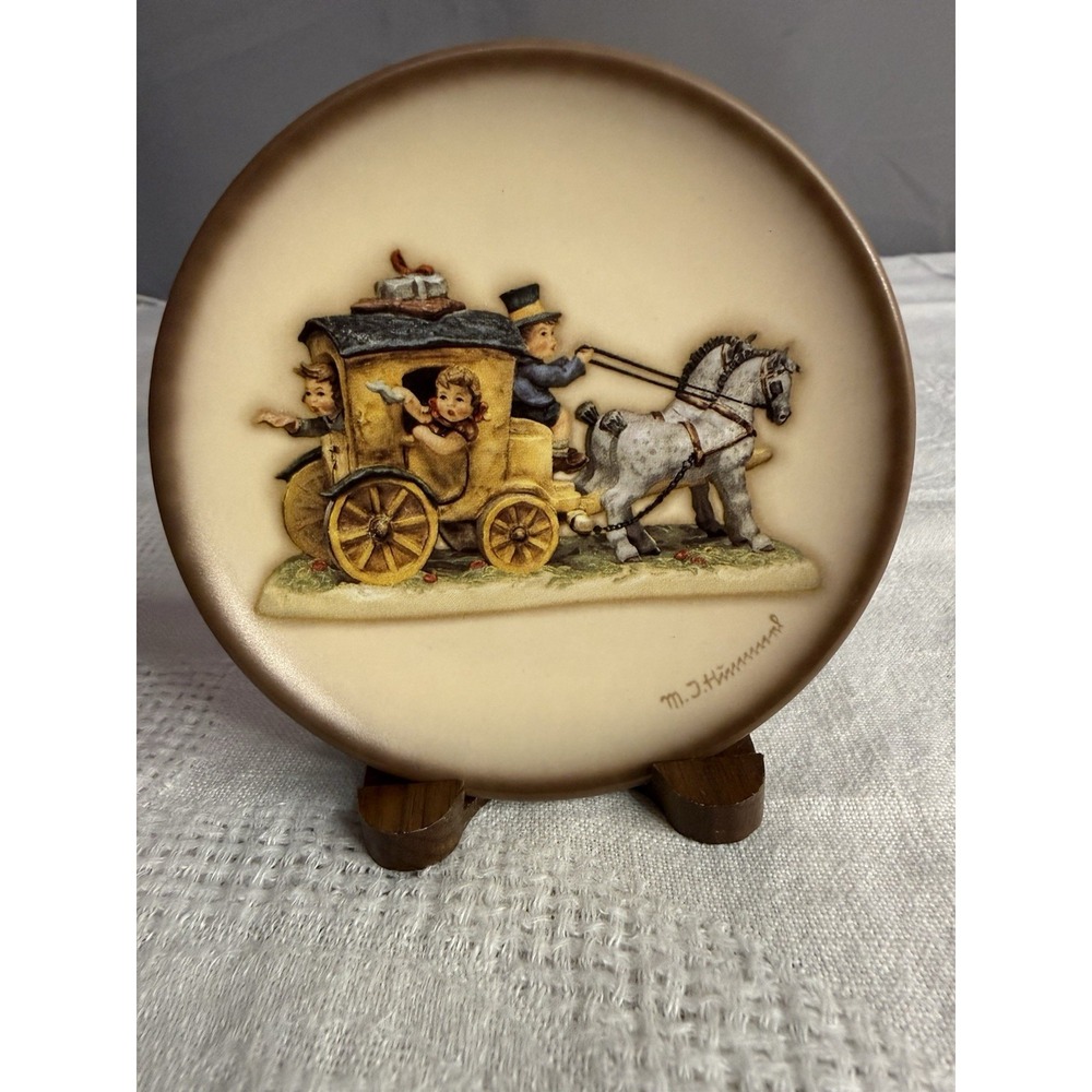 Hummel "Fond Good-bye" Goebel Mini Plate  Perfect